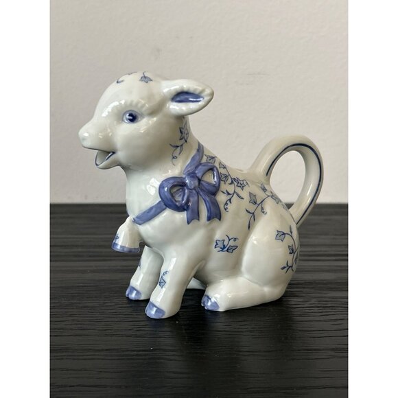 VTG 1986 Lamb/Sheep Shaped Porcelain Creamer Blue/White Floral Bell & Bow - Picture 2 of 9